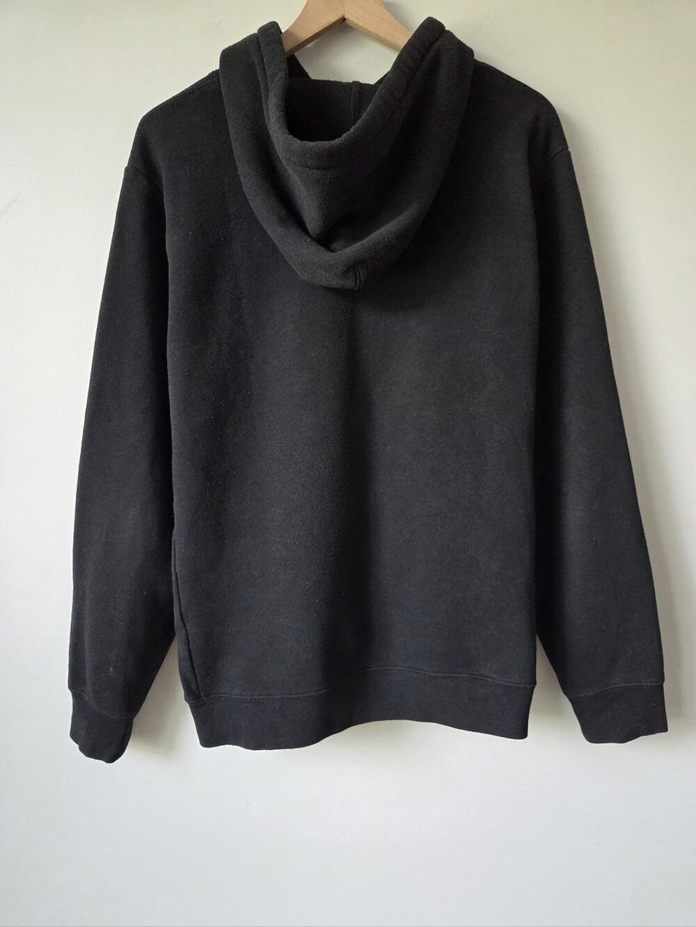 Patagonia Black P-6 Logo Pullover Hoodie Sweatshirt Mens Medoum - Picture 4 of 8